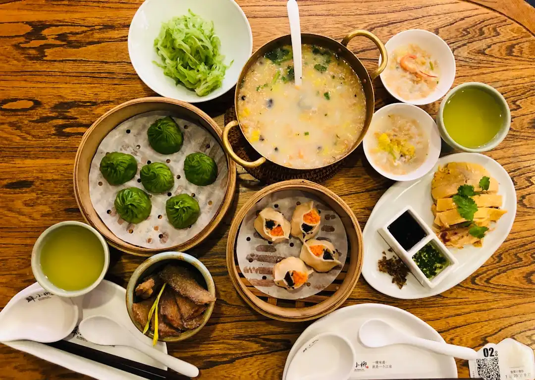 重庆餐饮管理公司解析：企事业单位食堂承包的标准化运营要点