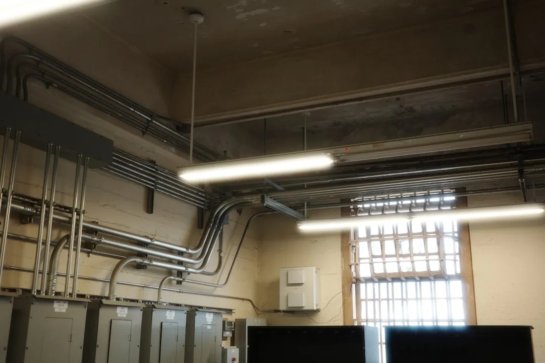 重庆团餐服务标准化运营体系对比分析：食堂承包方案选型要点